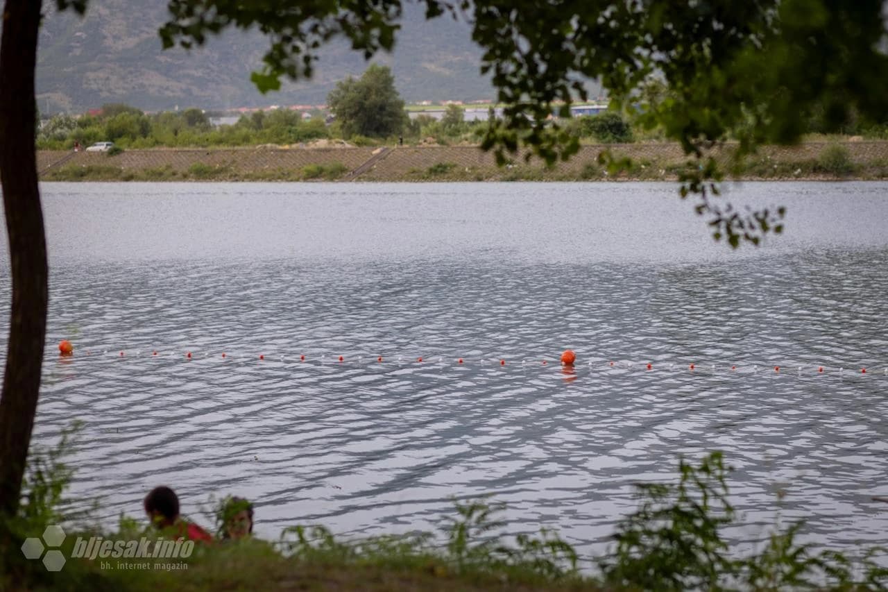 Postavljene bove na Mostarskom jezeru
