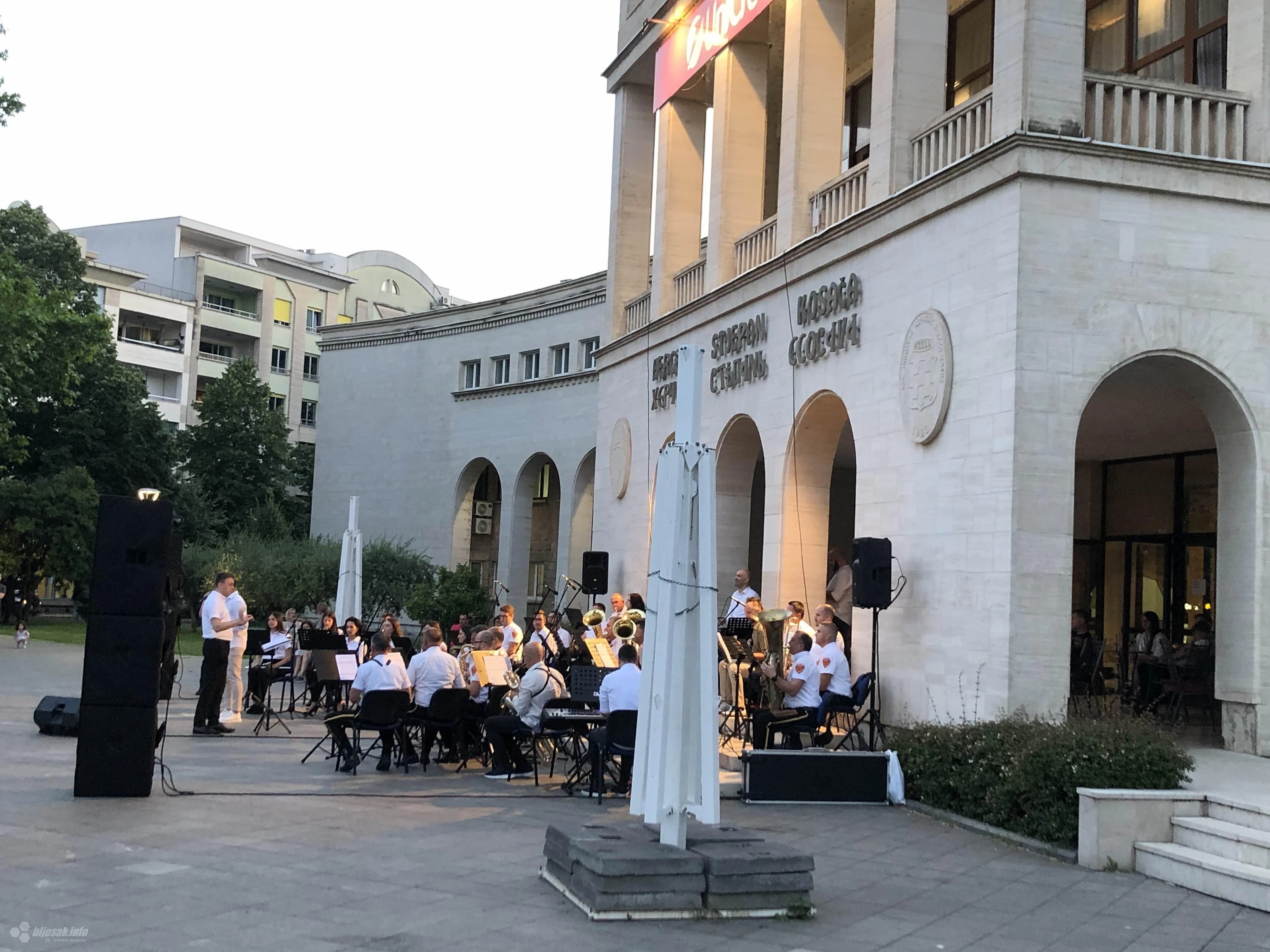 Hrvatska glazba Mostar priredila je još jedan veličanstveni ljetni rođendanski koncert