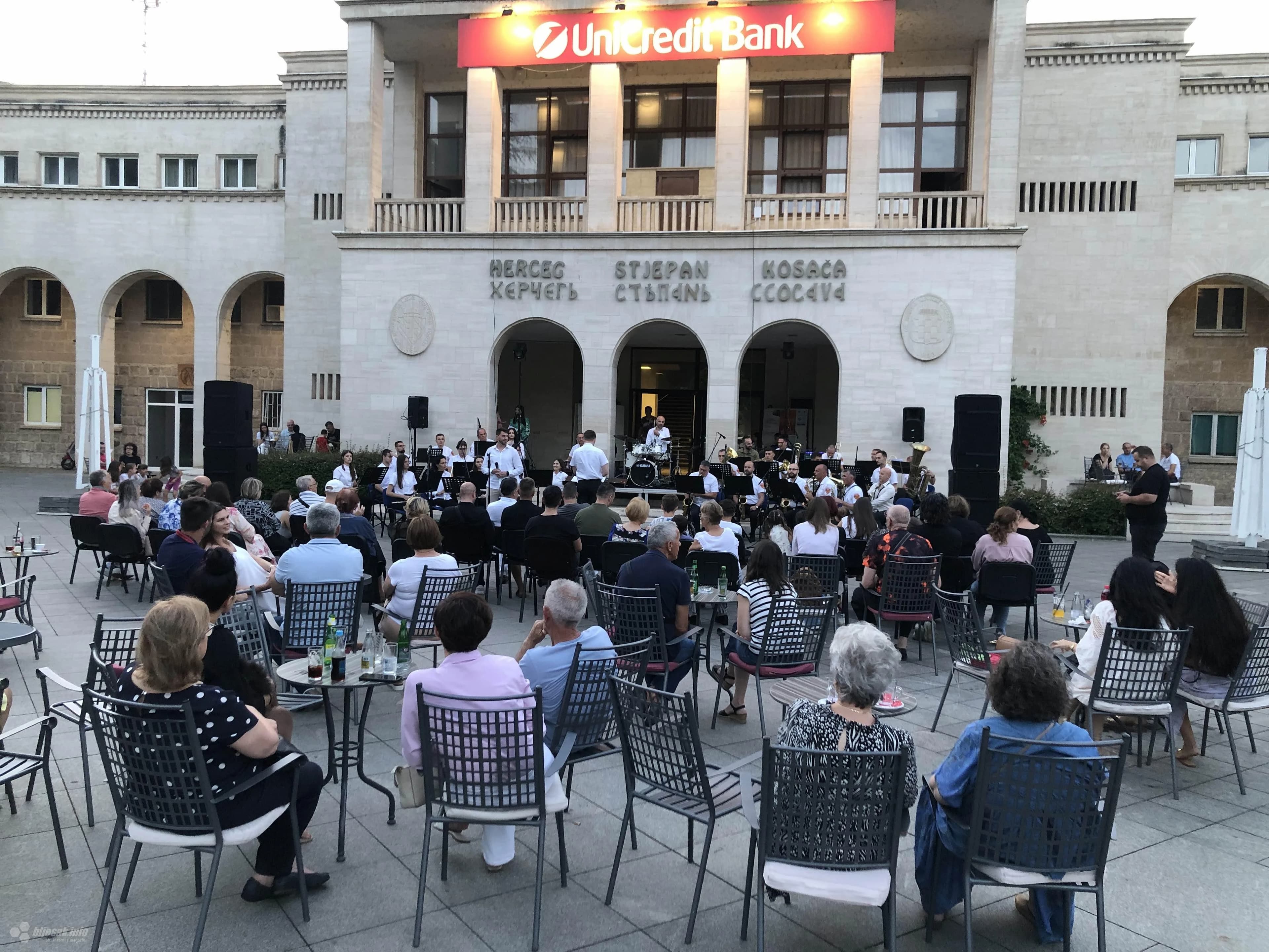 Hrvatska glazba Mostar priredila je još jedan veličanstveni ljetni rođendanski koncert