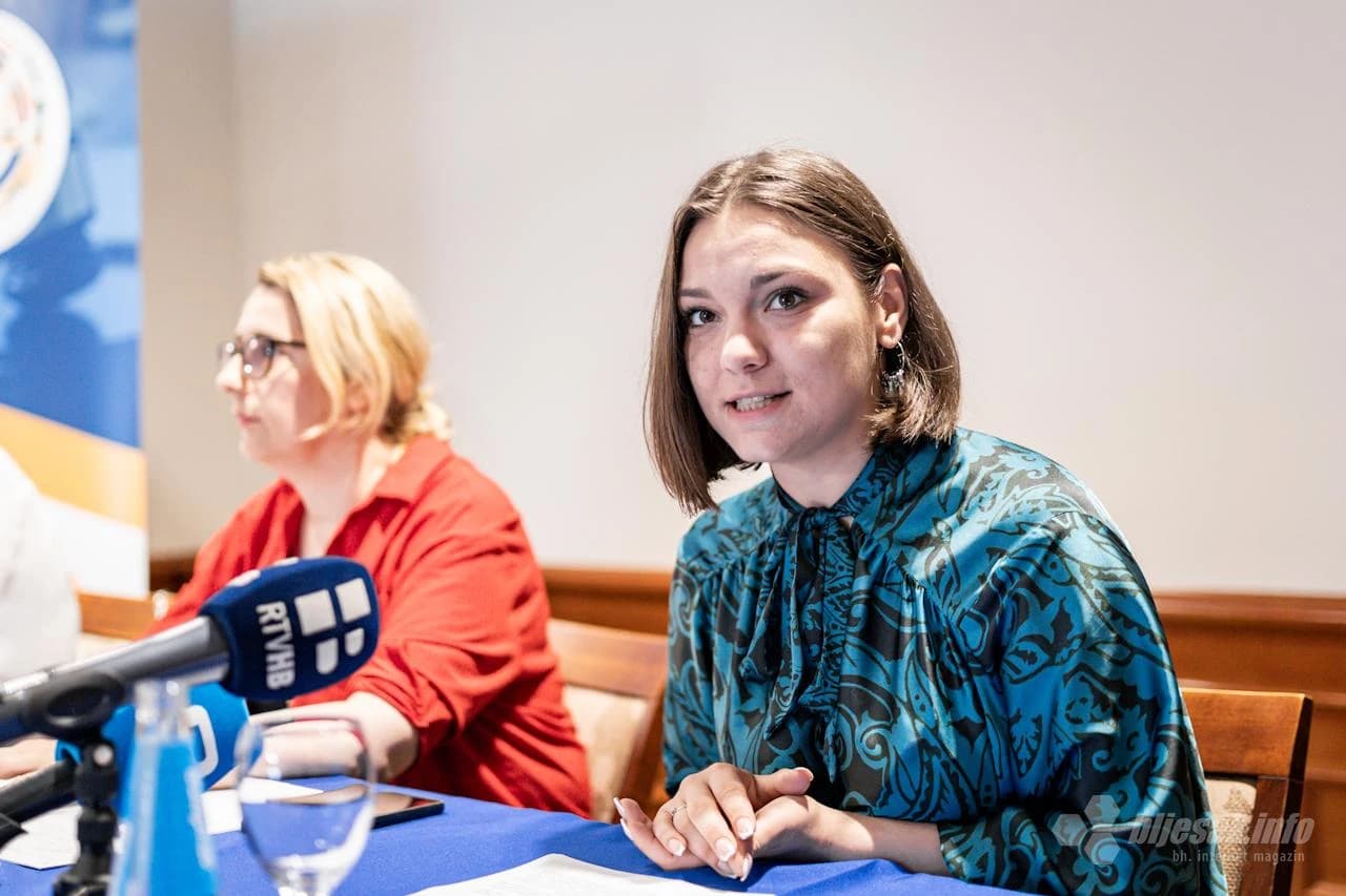 Ela Ljubić, ispred Digniteta