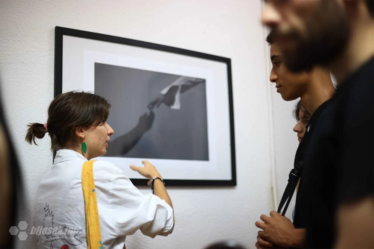 Izložba fotografija u Mostaru