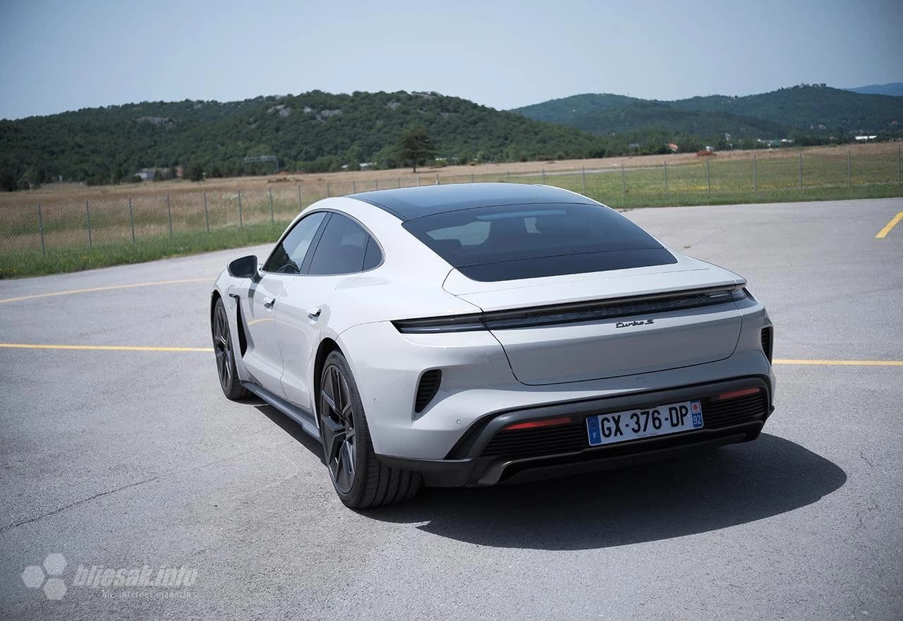 Novi Porsche Taycan