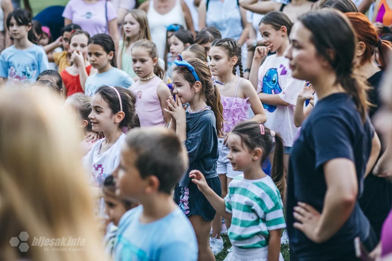 Mini disco u mostarskom parku Zrinjevac