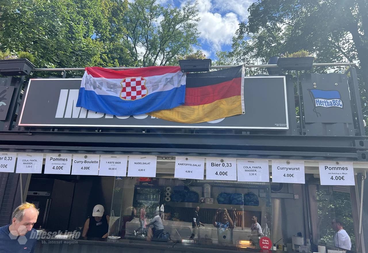 Atmosfera pred početak utakmice