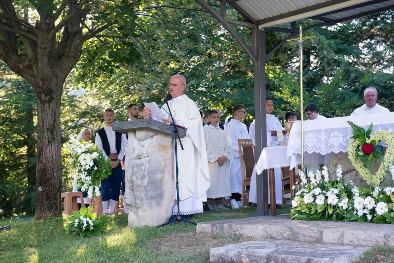 Srce Isusovo i posvetna molitva prije svete Mise