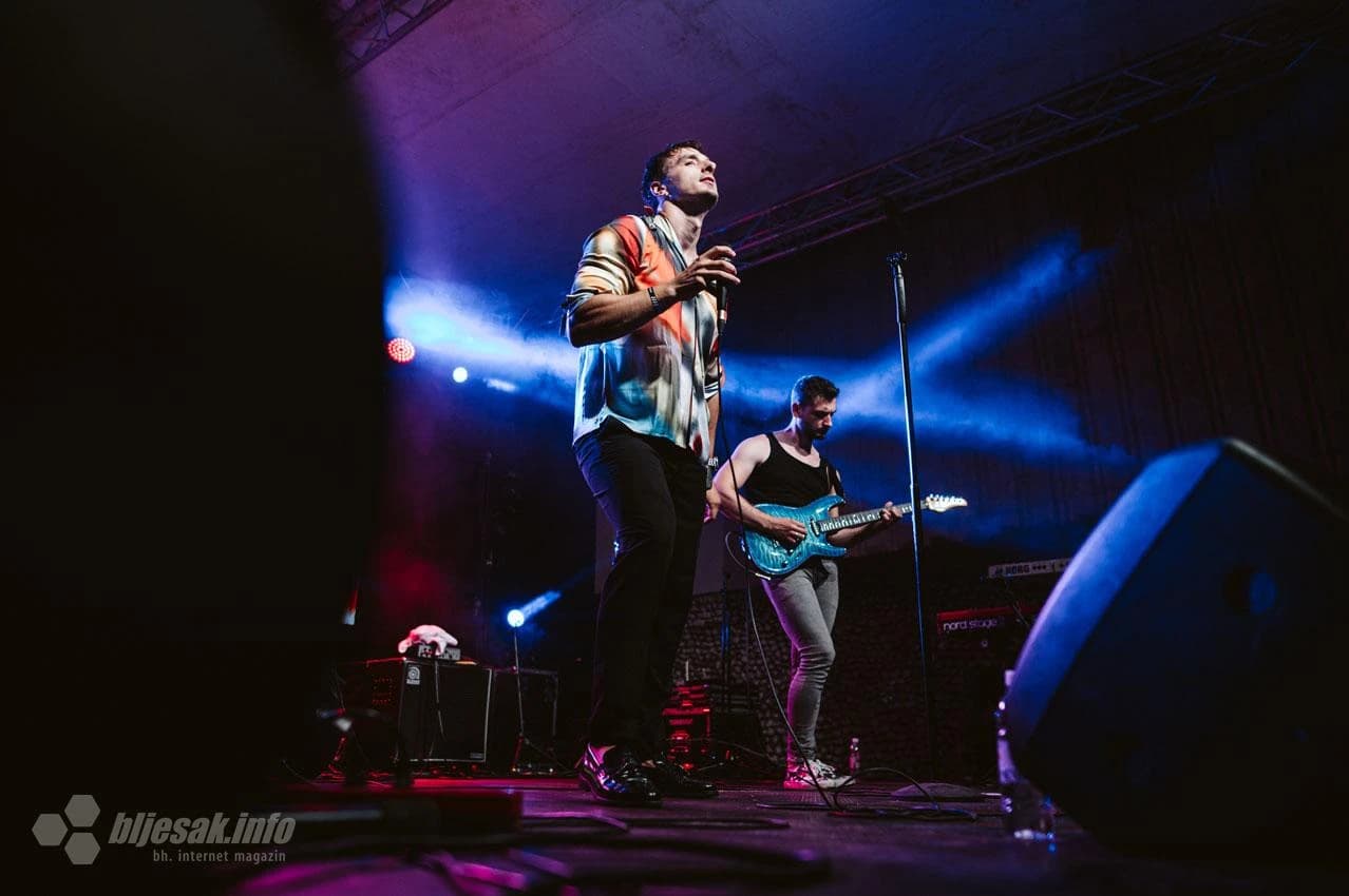 Hit za hitom redali su se u večeri glazbe