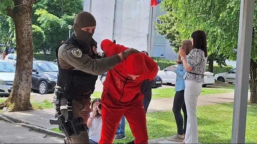 Privođenje uhićenih