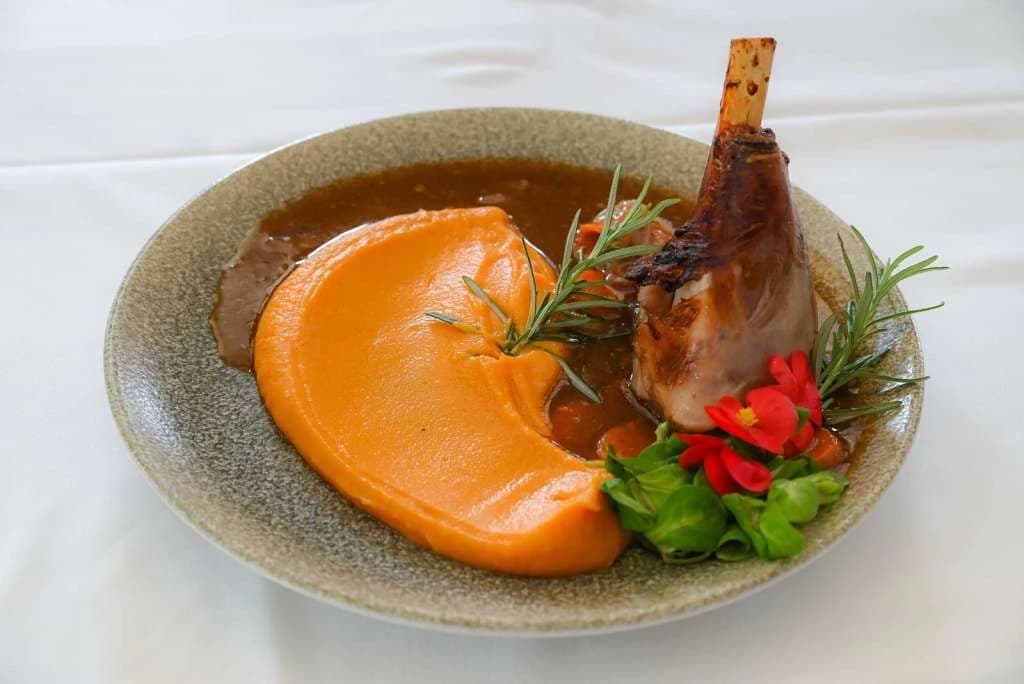 Biograd je i poznato nautičko središte za što je prošle godine dobio i međunarodno priznanje Turistička prizma u konkurenciji 10 zemalja