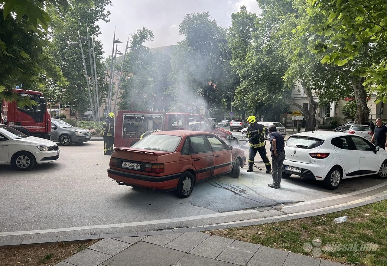 Požar na automobilu na Rondou 