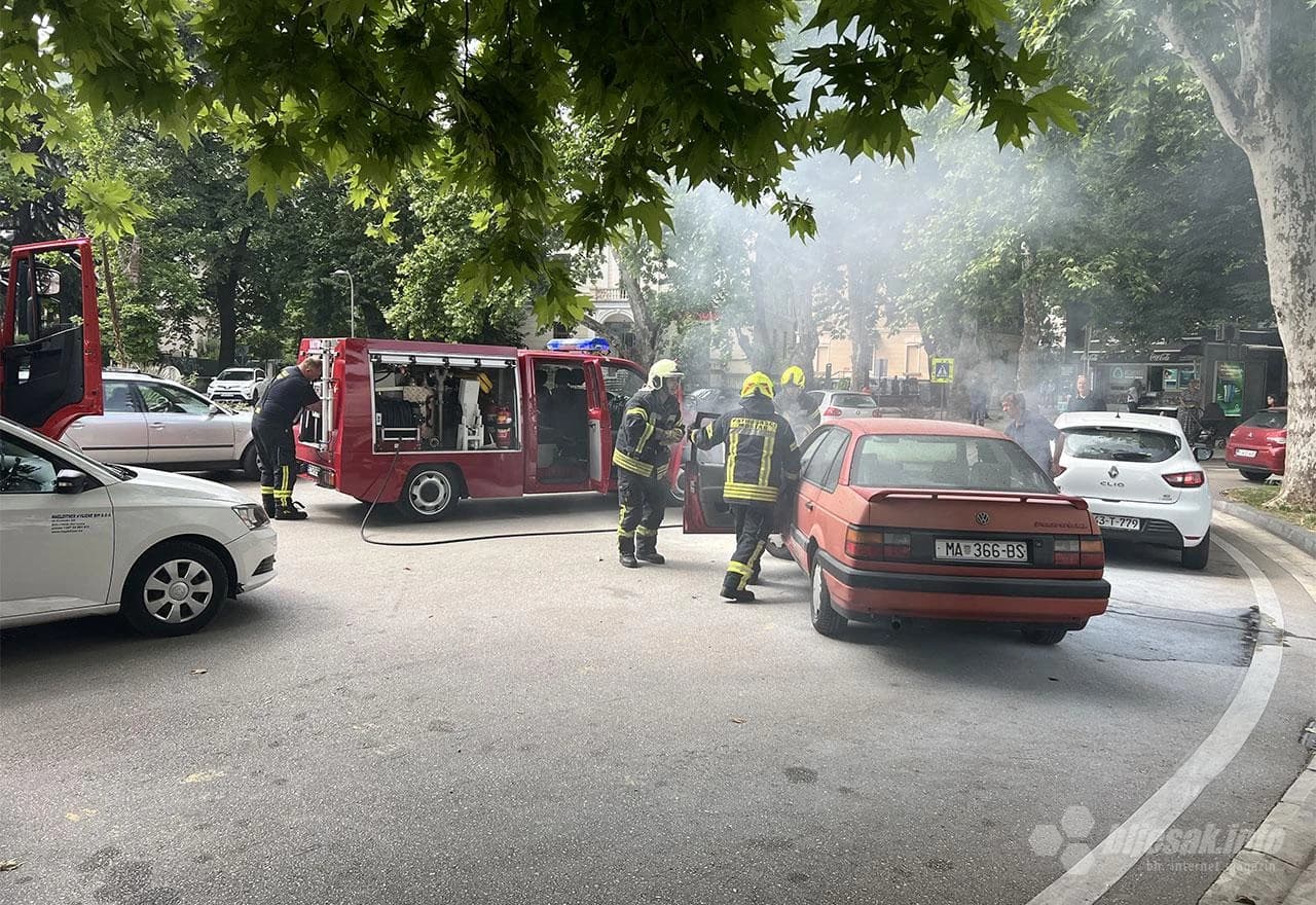 Požar na automobilu na Rondou 