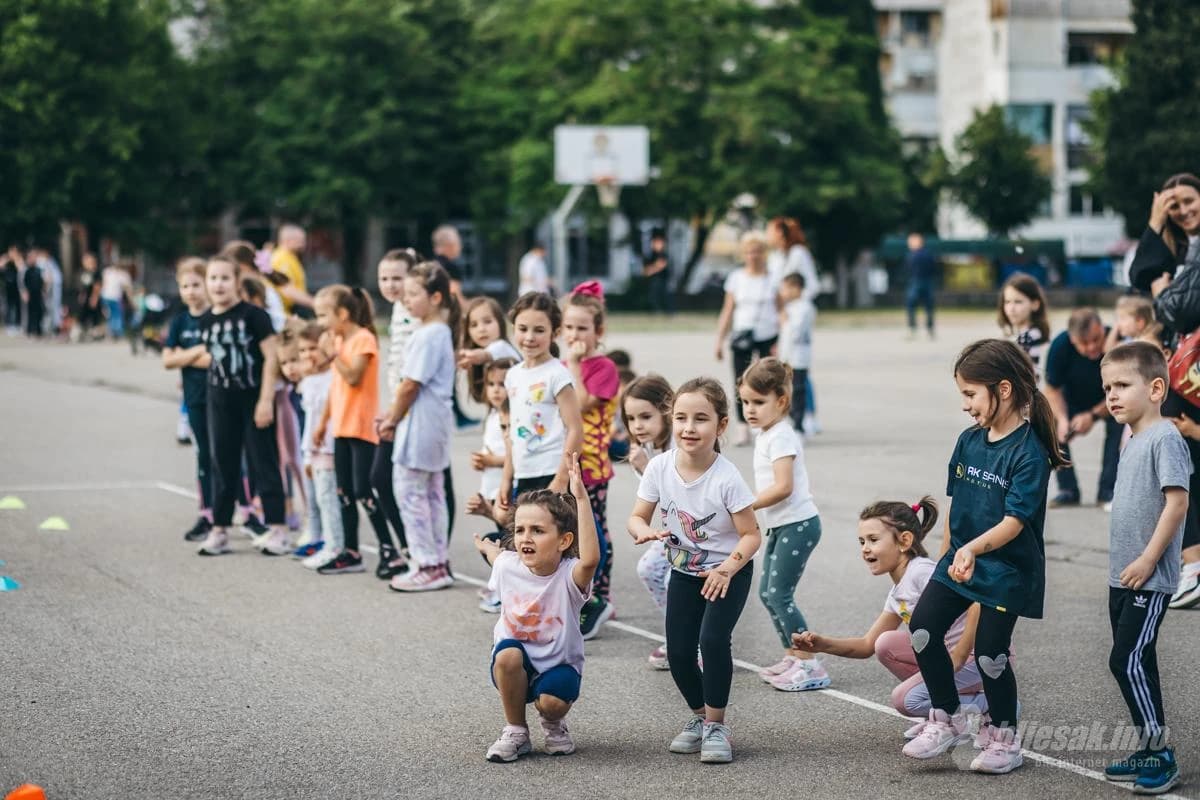 Trening i party na otvorenom u Mostaru