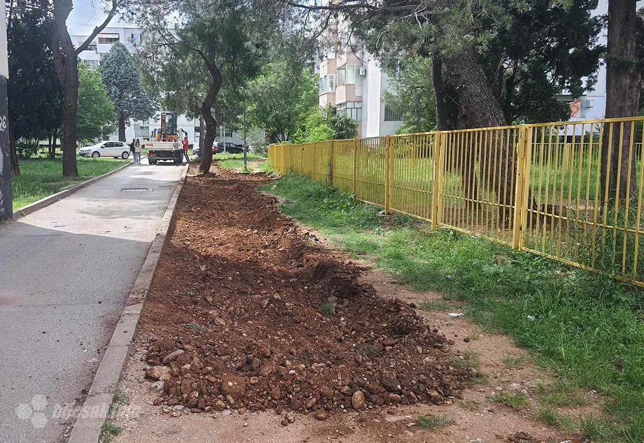 Radovi na pješačkoj stazi