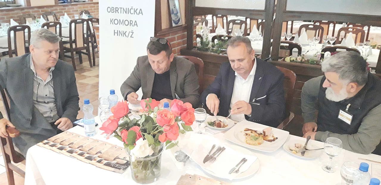 U Mostaru održano natjecanje završnih razreda kuhara i konobara