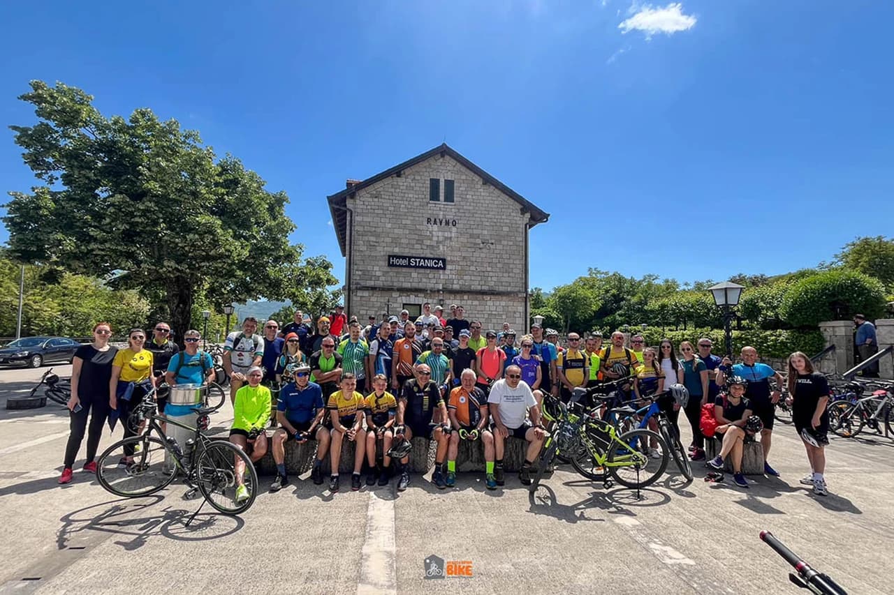 Više od stotinu biciklista na Ćiro biciklijadi od Hutova do Ravnog