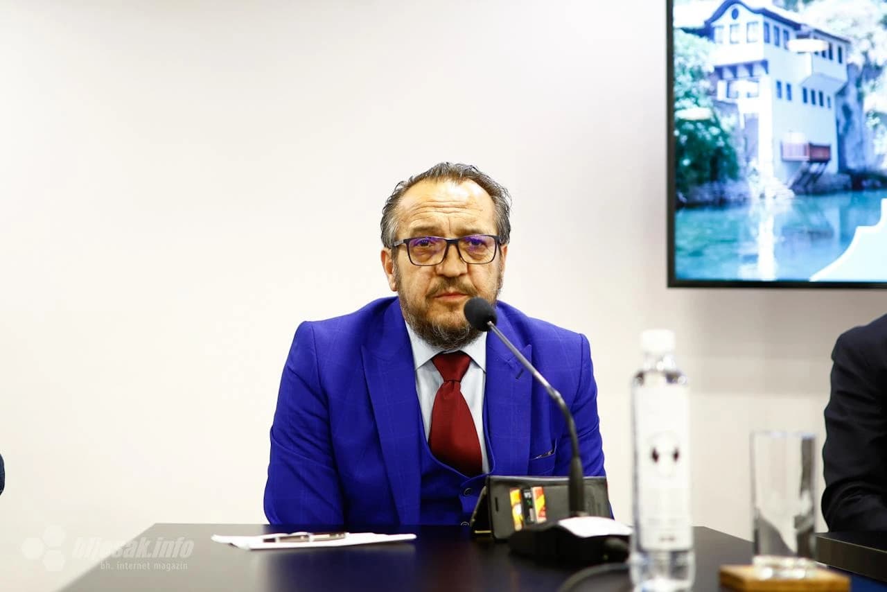 Sa promocije knjiga Bustana i Đulistana