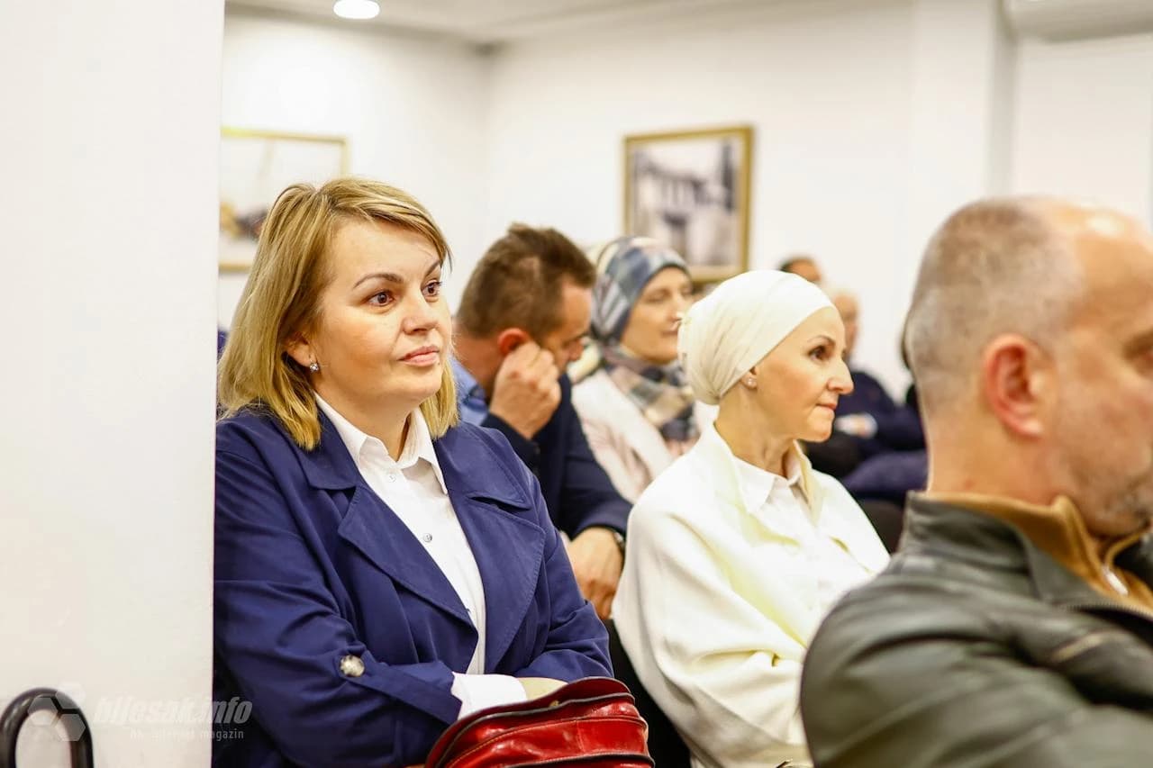 Sa promocije knjiga Bustana i Đulistana