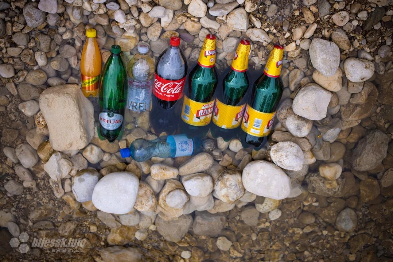 Proslava 1. Maja na mostarskom izletištu Bunica