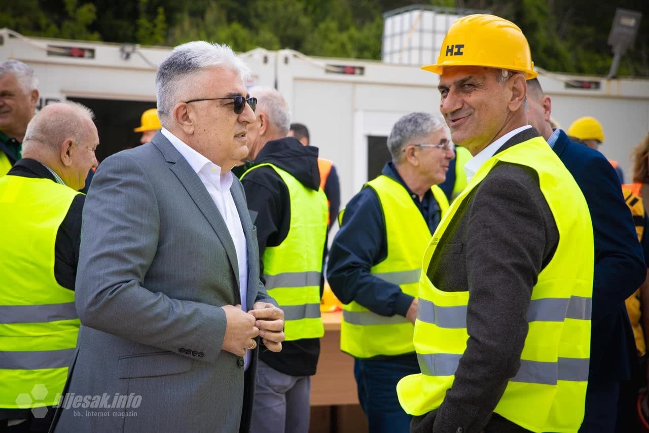 Službeno probijen tunel Novi