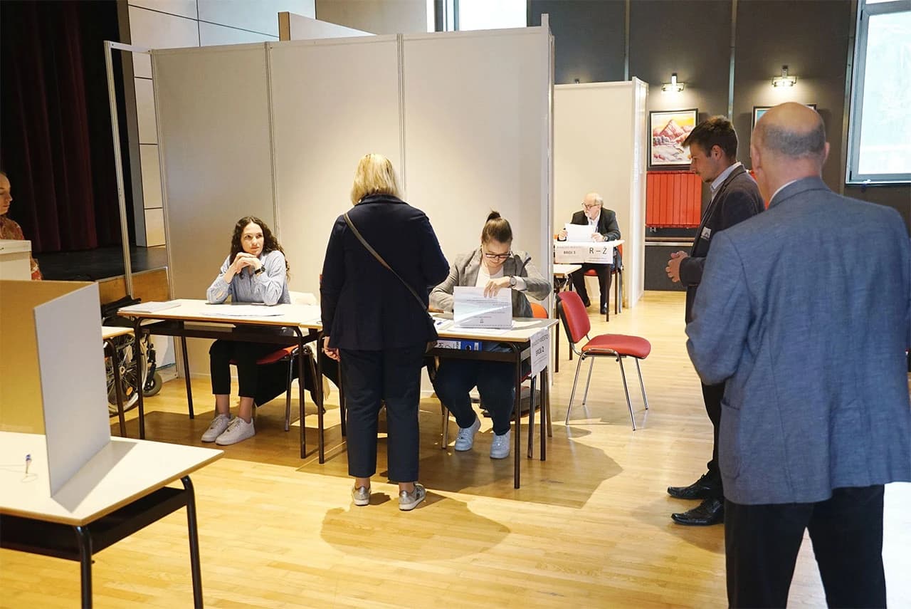 Glasovanje u Sarajevu za parlamentarne izbore u Hrvatskoj