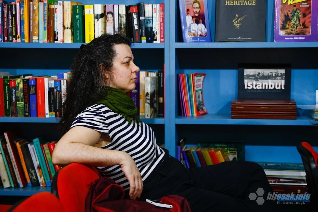 Predstavljeno udruženje književnica i ljubitelja umjetnosti ''Žena sa knjigom''