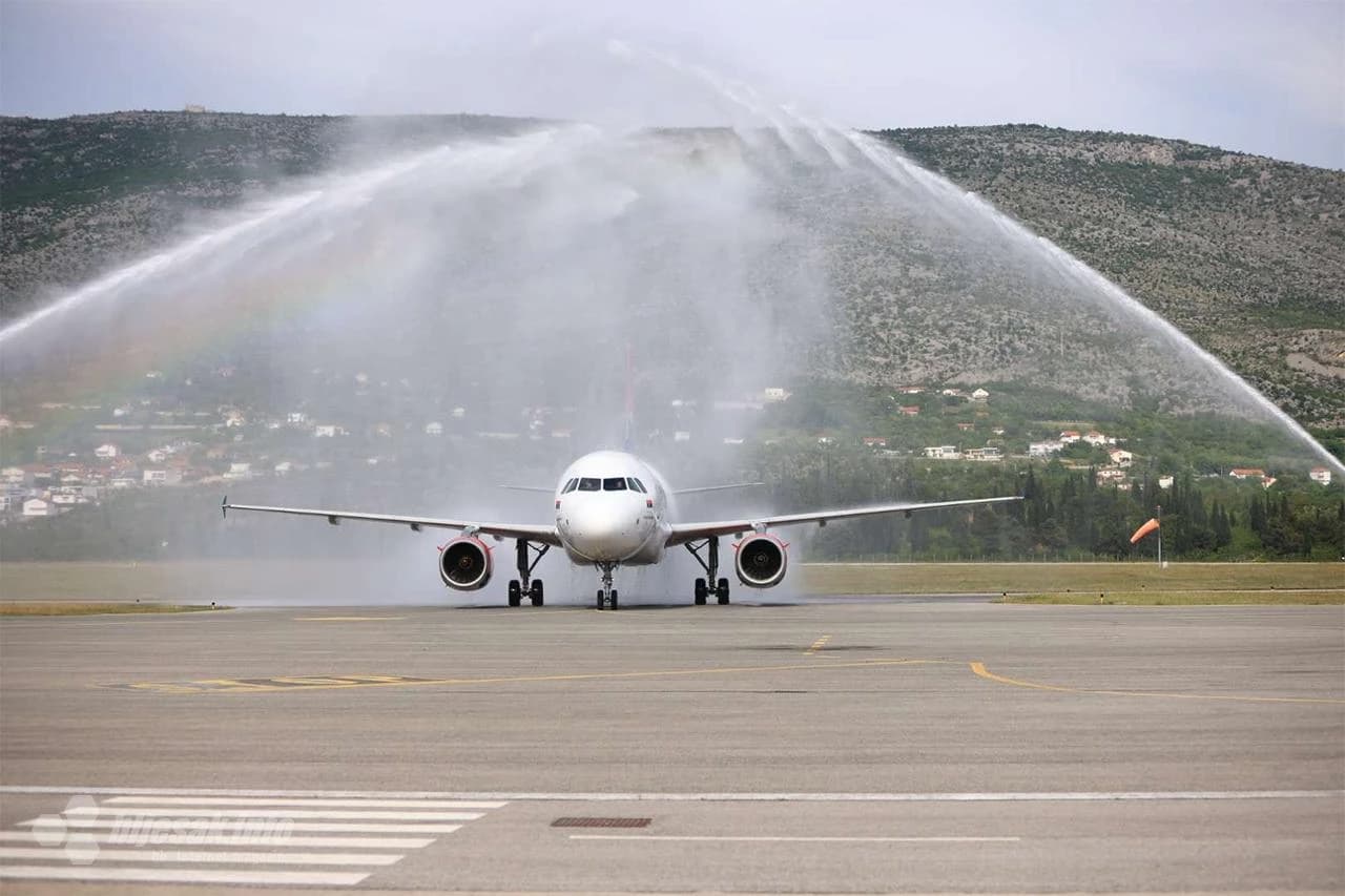 Avion AirSrbia u Zračnoj luci Mostar