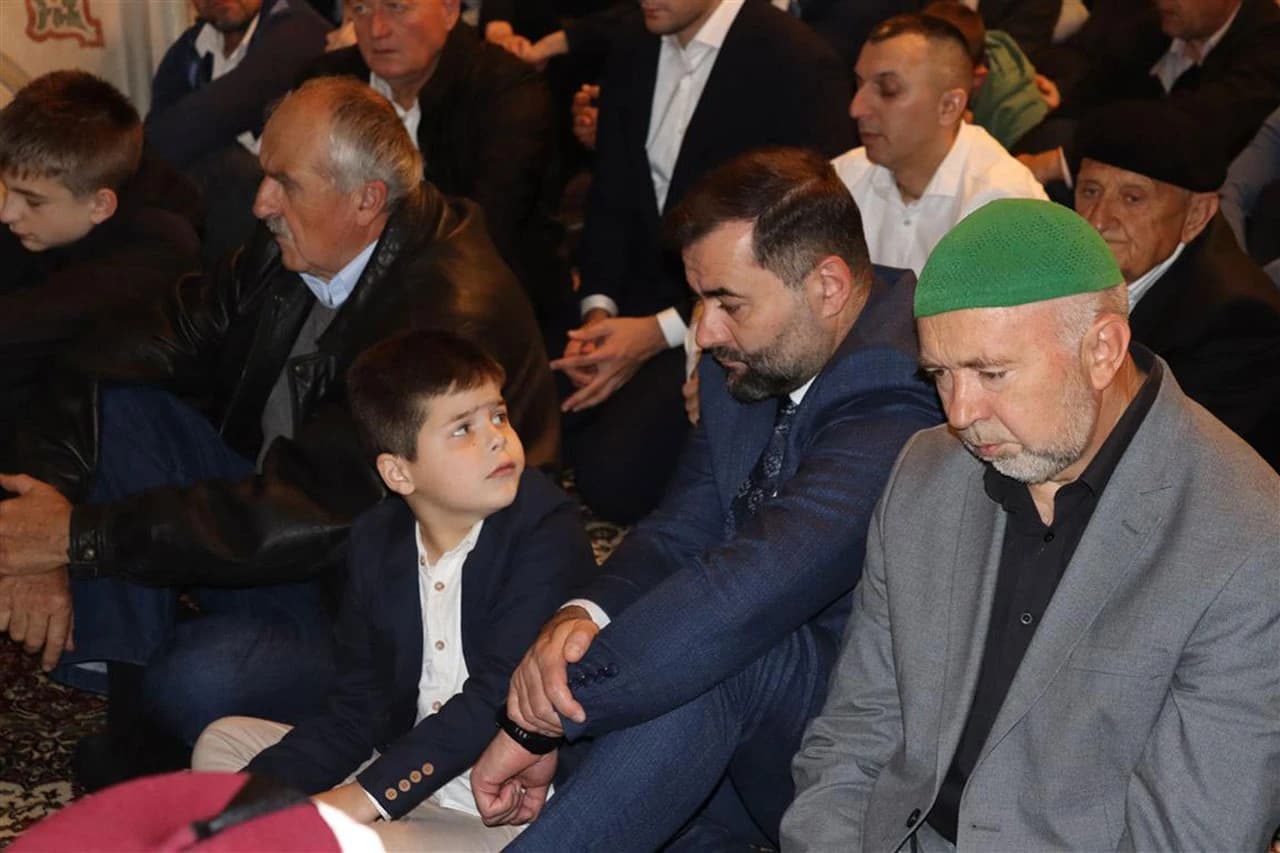 Središnja manifestacija klanjanja Bajram namaza