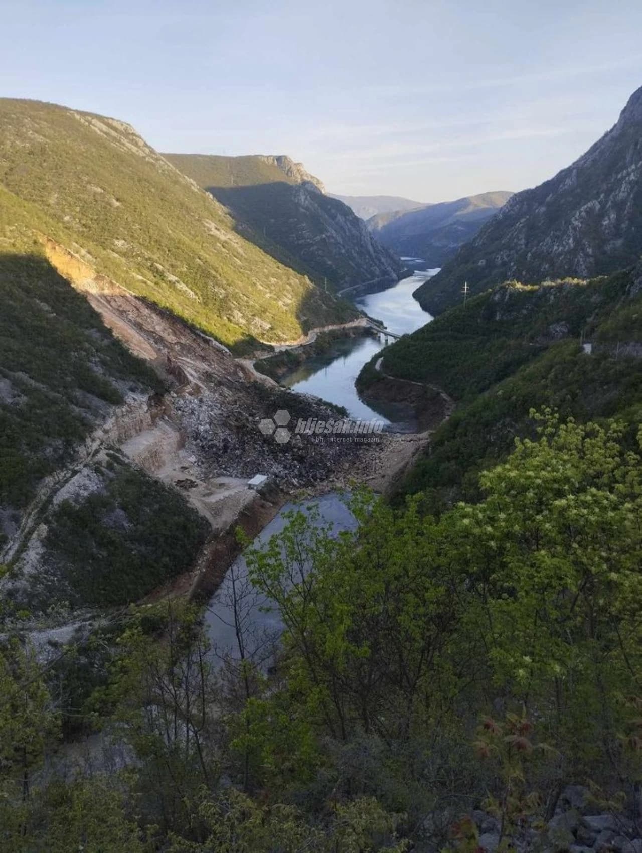  Veliki odron zemlje u Bijeloj