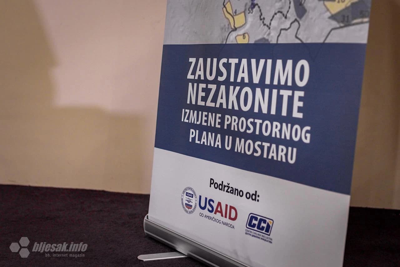 S konferencije za medije Neformalne grupe građana