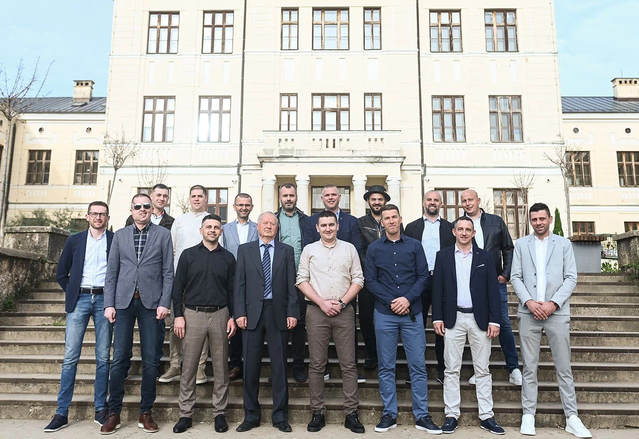 Nekadašnji učenici i učenice Srednje strukovne škole Široki Brijeg obilježili 20 godina mature