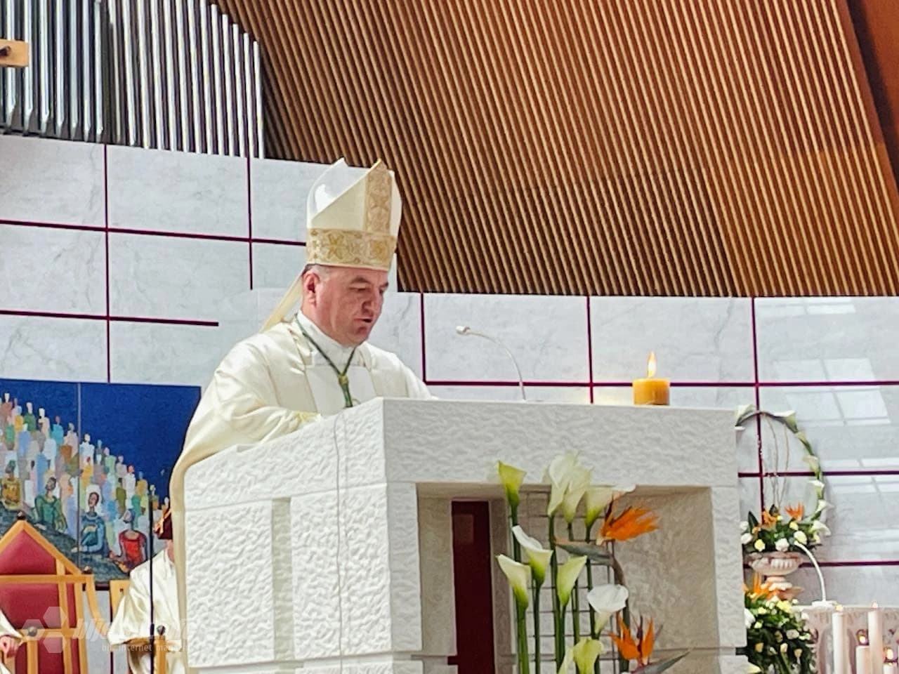 Biskup Palić na Uskrs slavio euharistiju u mostarskoj katedrali