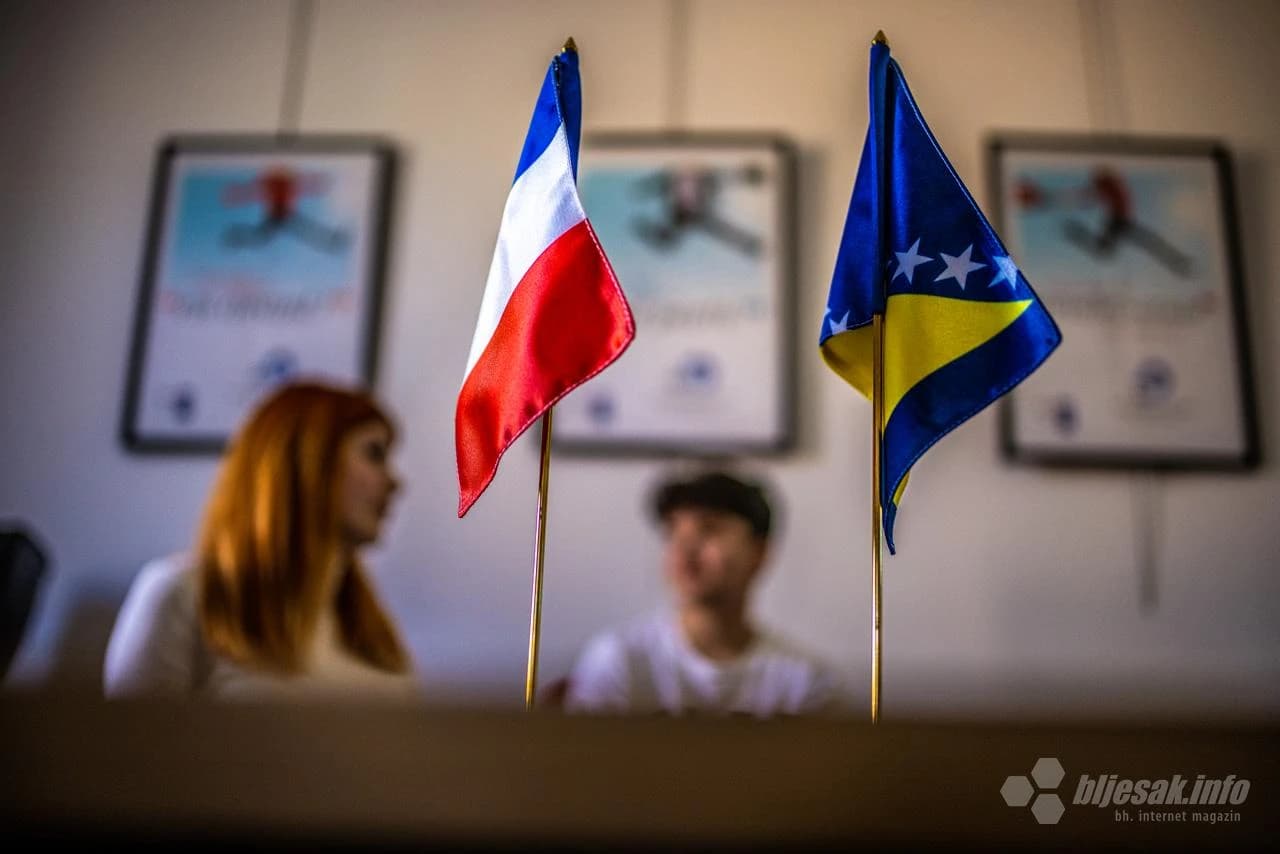 Povezivanje Francuske i BiH