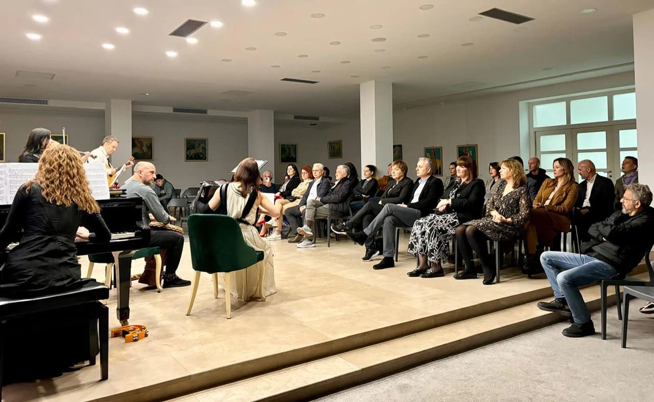 Premijerno su izveli skladbu Kulin ban