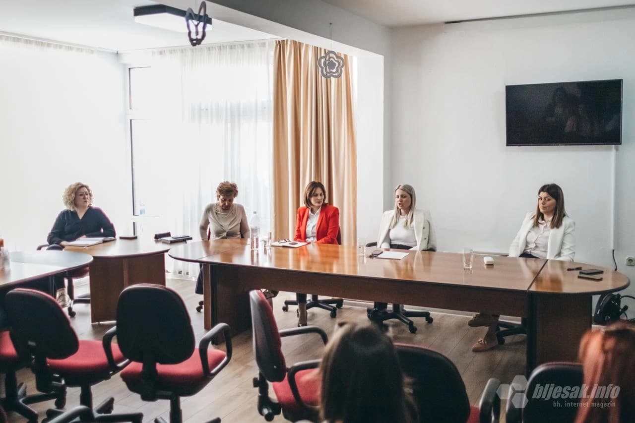 Javna tribina u Centru za socijalni rad