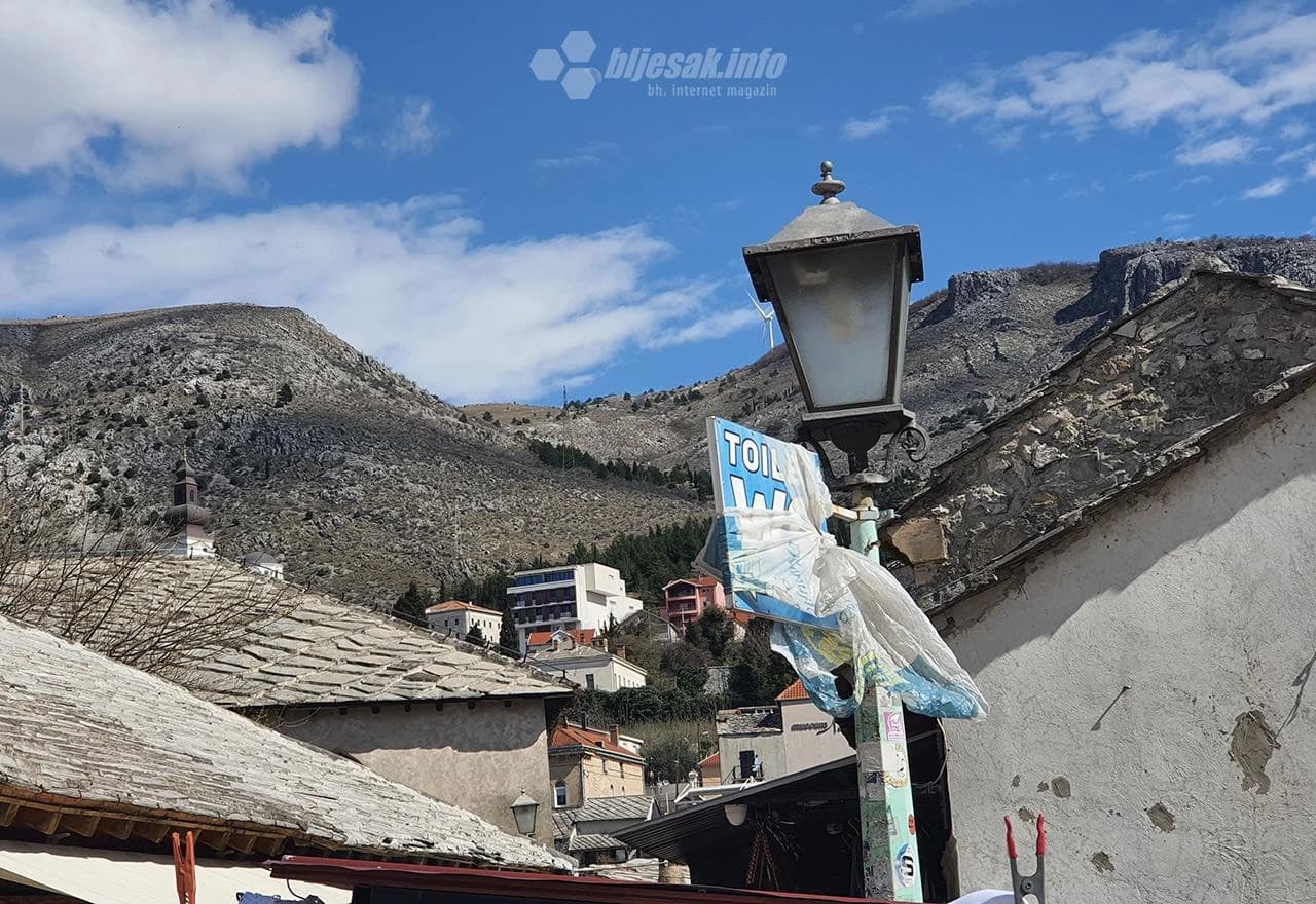 Više znakova u jednom