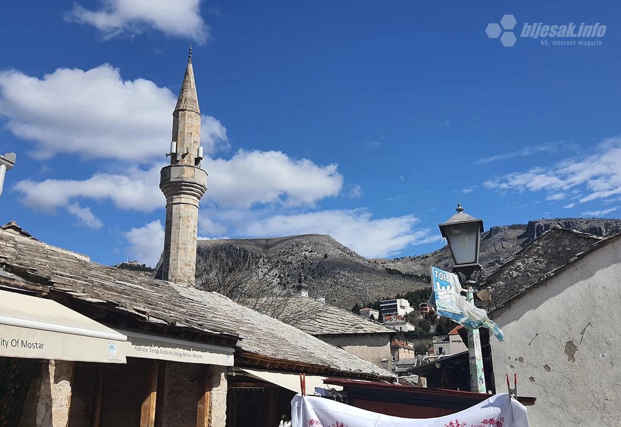 Više znakova u jednom