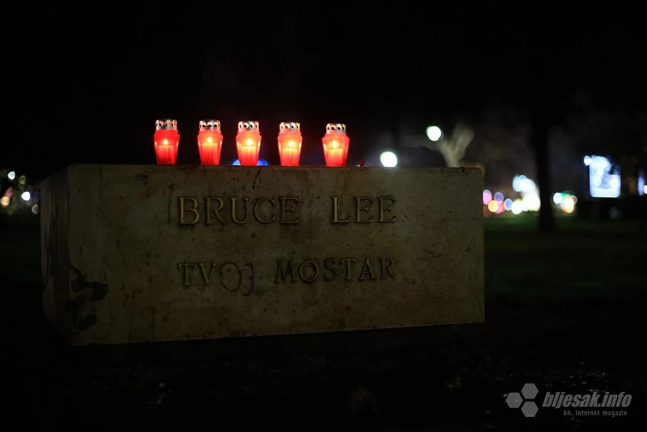 Građani zapalili svijeće za Bruce Leea