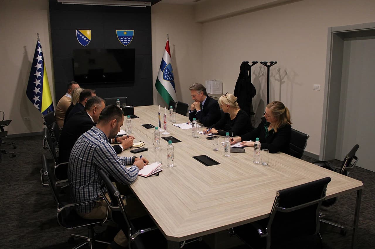 Predstavnici Skupštine HNŽ s Veleposlanikom Julianom Reillyem