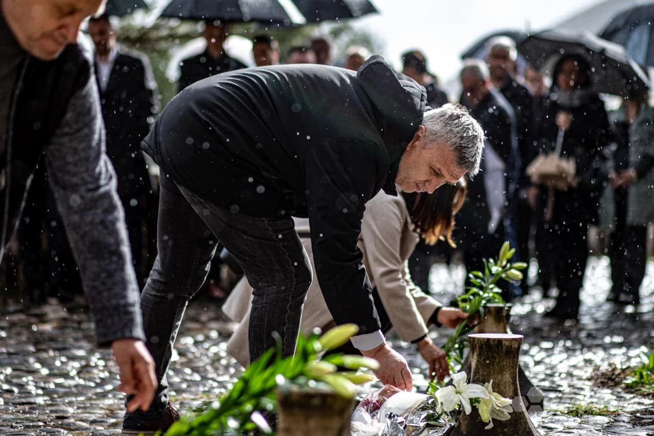 Cvijeće na Partizanskom za Dan neovisnosti