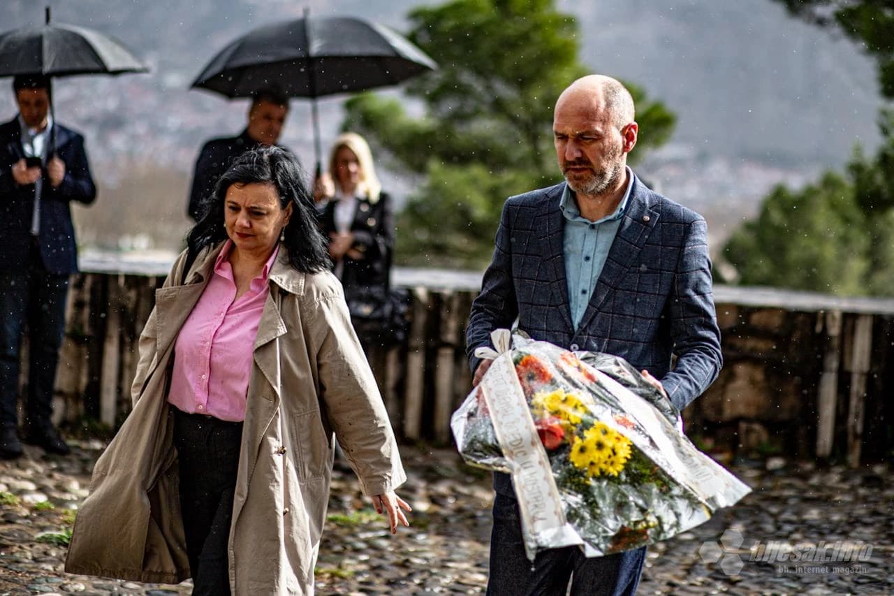 Cvijeće na Partizanskom za Dan neovisnosti