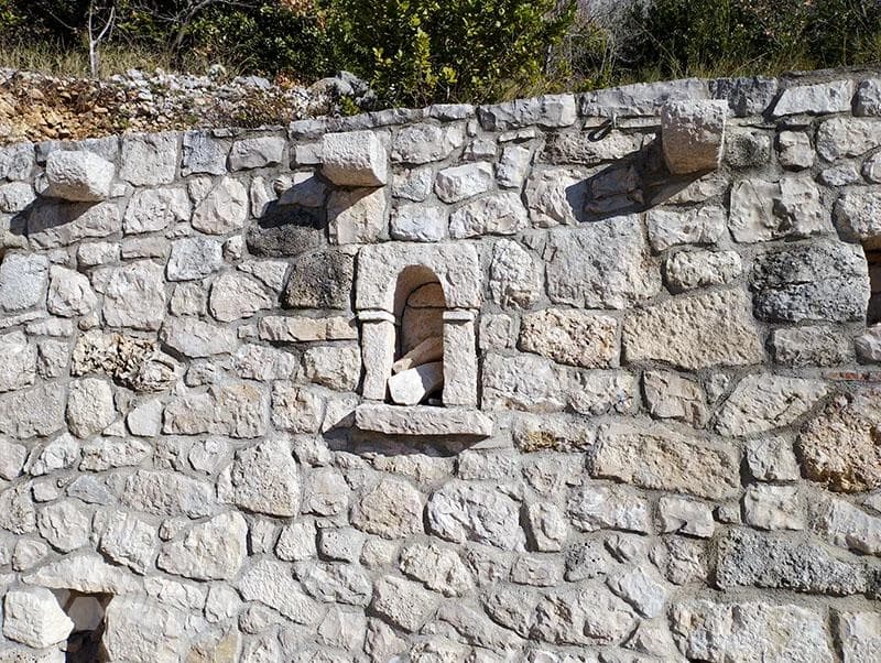 Ostaci nekad očito..