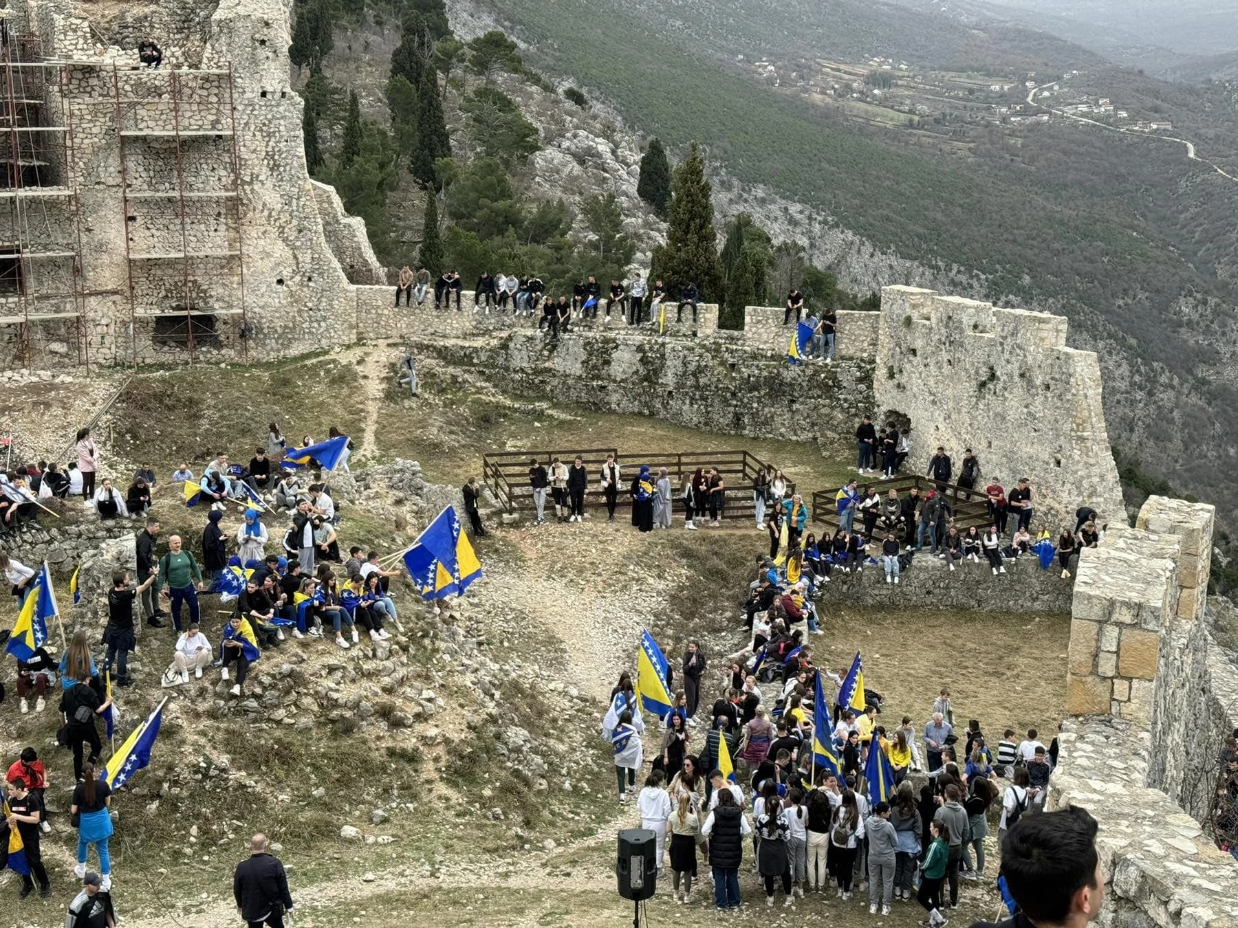 Mladi u Blagaju obilježili Dan neovisnosti BiH