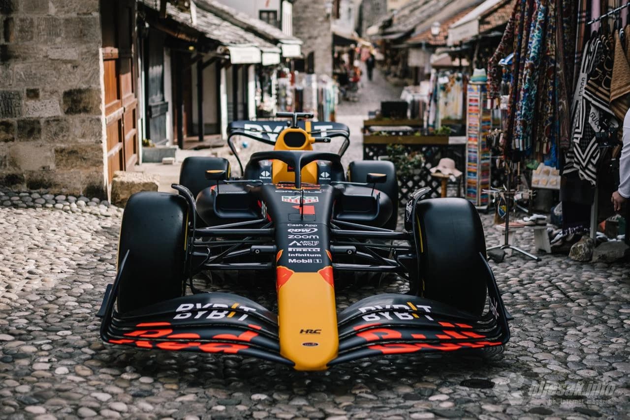 Bolid Red Bull Racinga, u kojem je Max Verstappen osvojio titulu prvaka Formule 1