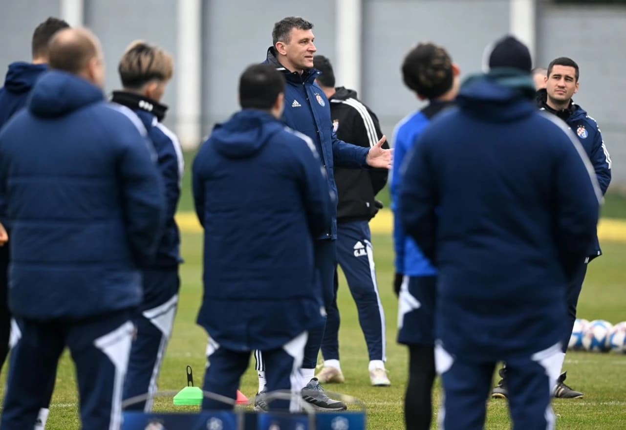 Trener Dinama Sergej Jakirović na treningu