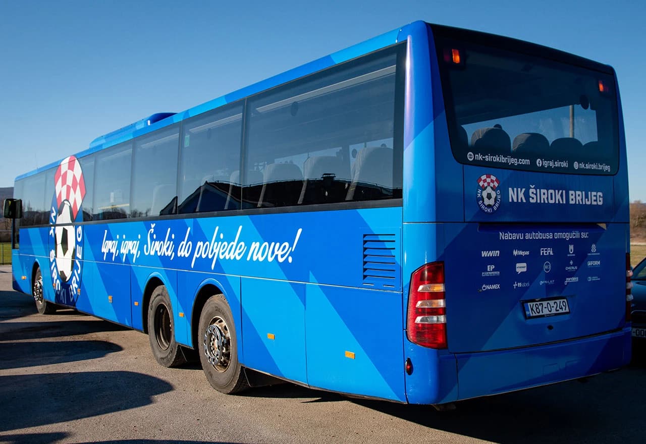 Personalizirani autobus u službi škole nogometa NK Široki Brijeg