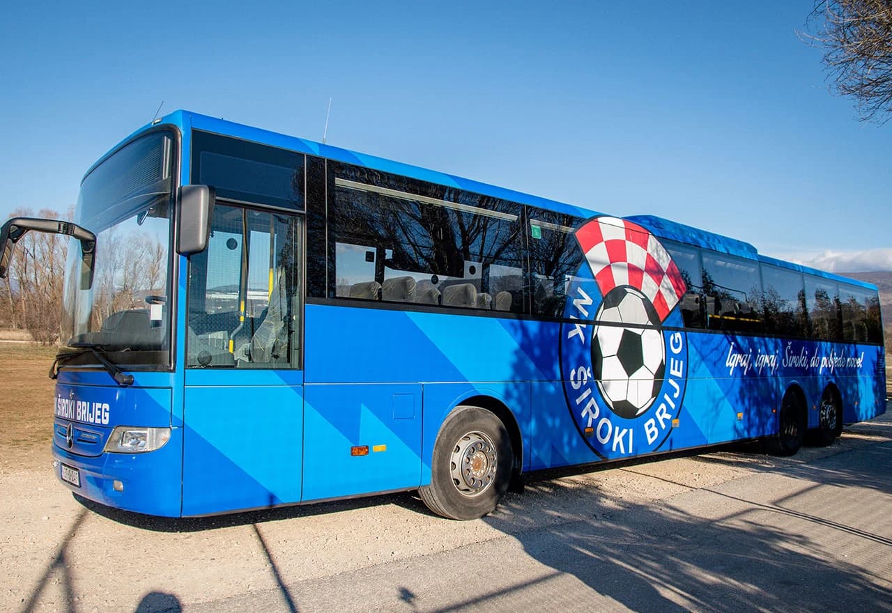Personalizirani autobus u službi škole nogometa NK Široki Brijeg