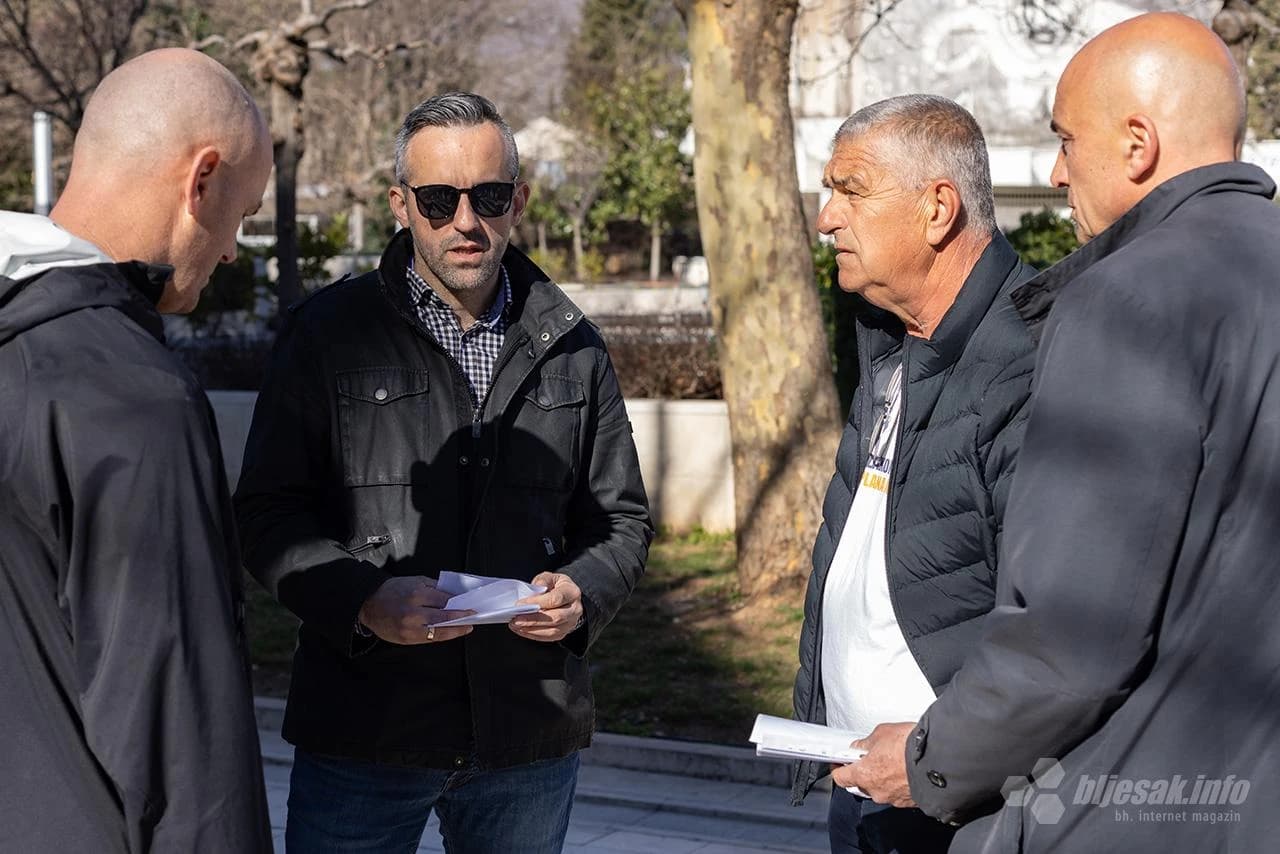 Ulična akcija na Španjolskom trgu