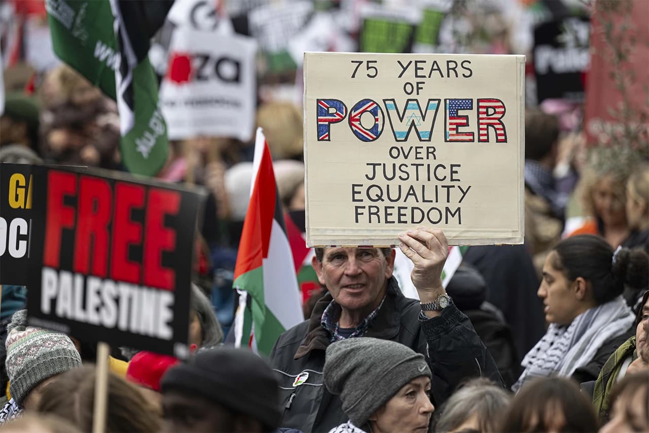 Stotine tisuća ljudi marširaju širom Europe kako bi pozvali na hitan prekid vatre u Gazi