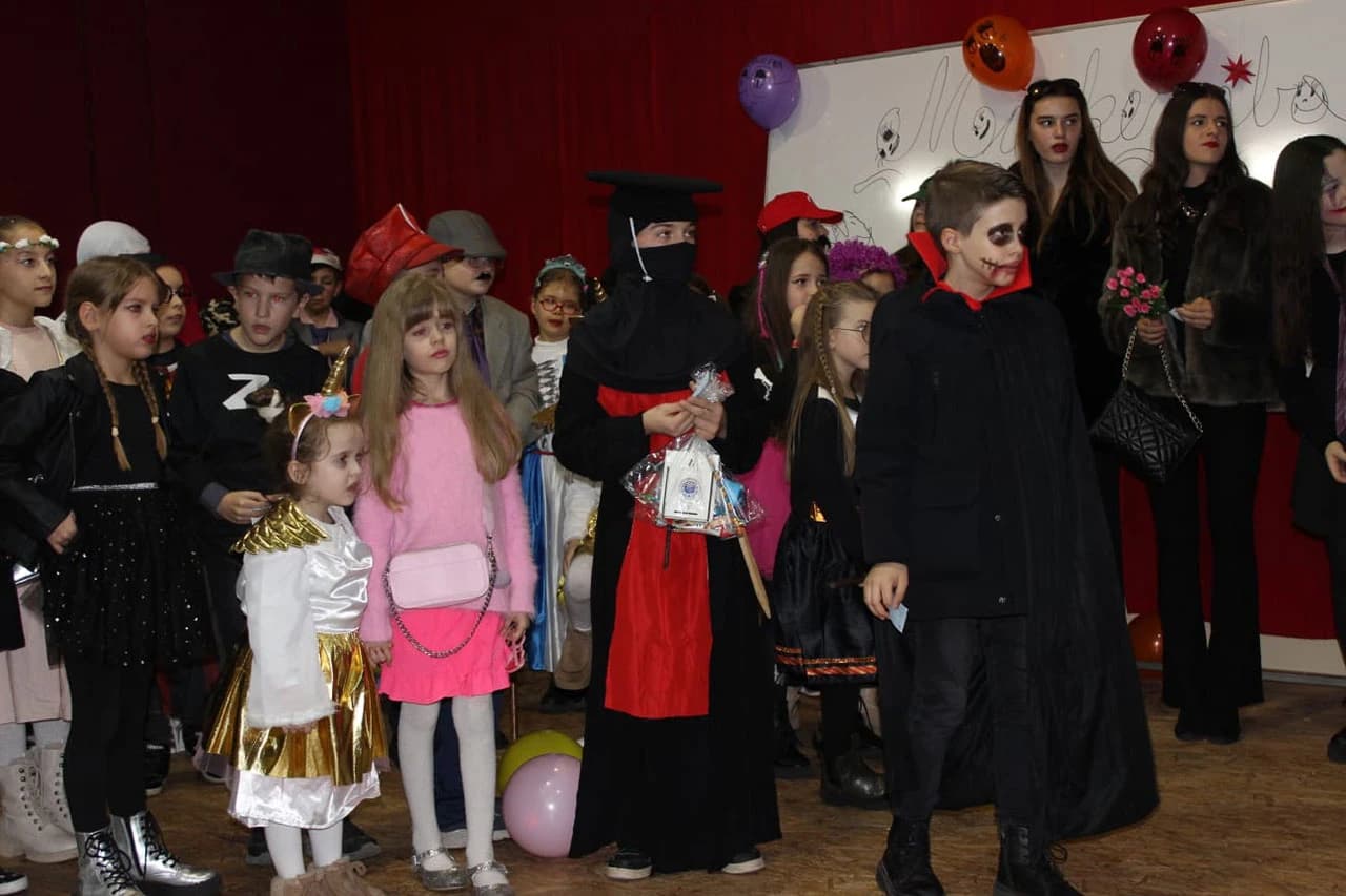 Šarene maškare u Ilićima