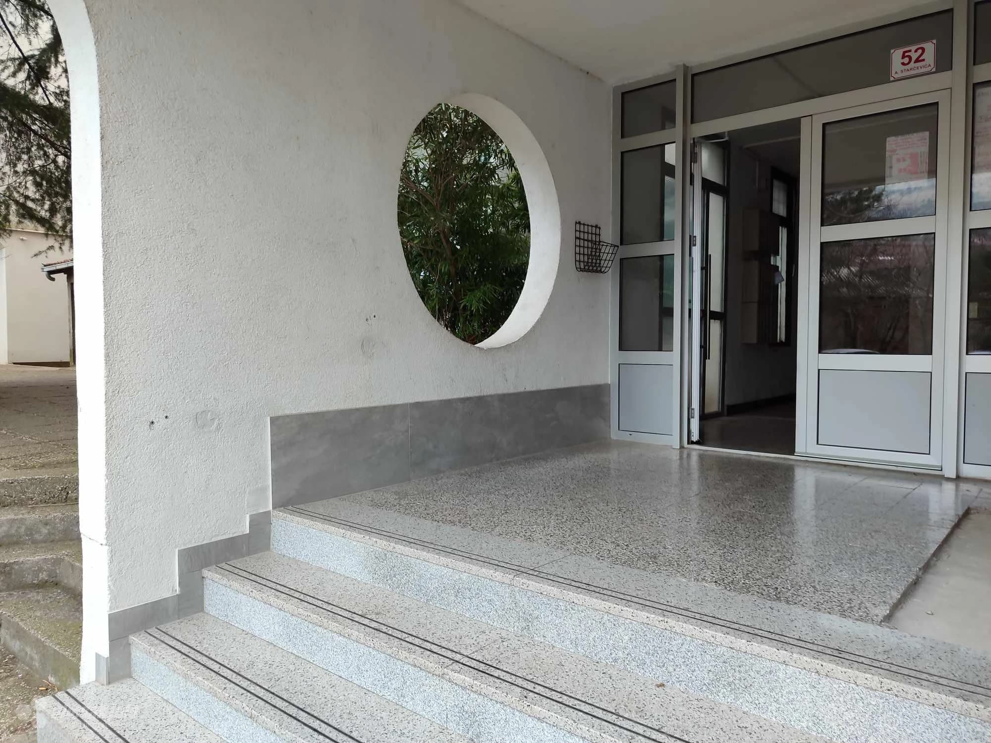 Ukradena ograda iz mostarskih ulaza