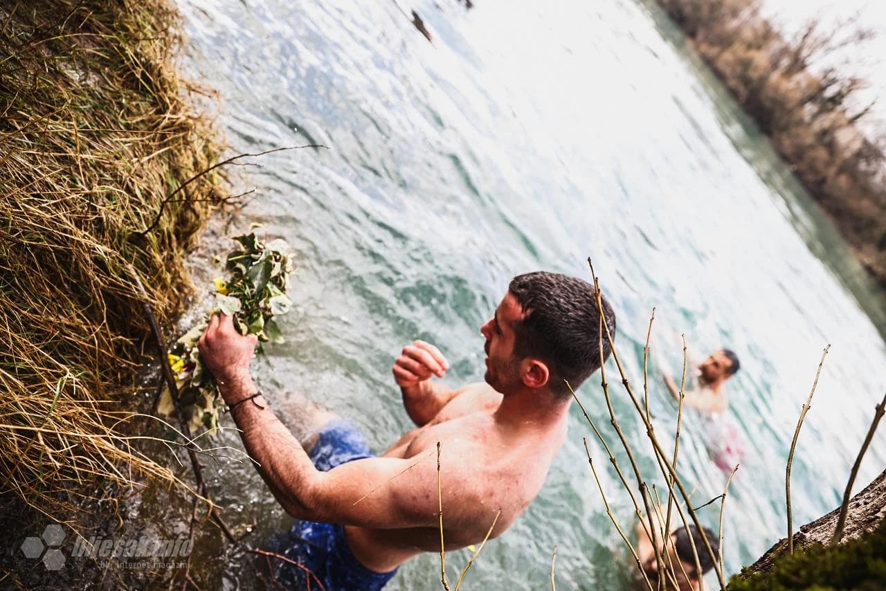 Plivanje za Časni krst 2024.